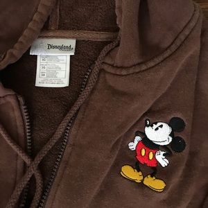 Disneyland hoodie with embroidered Mickey